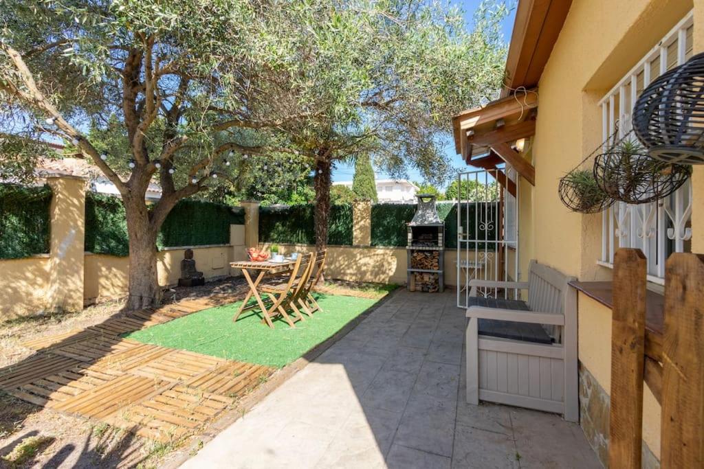 Casita Con Jardin, Bbq, Wifi, Centro Y Playa Vila Empuriabrava Exterior foto